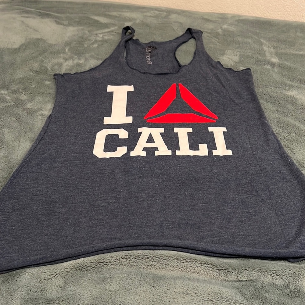 Redbox top/ Size M/ blue